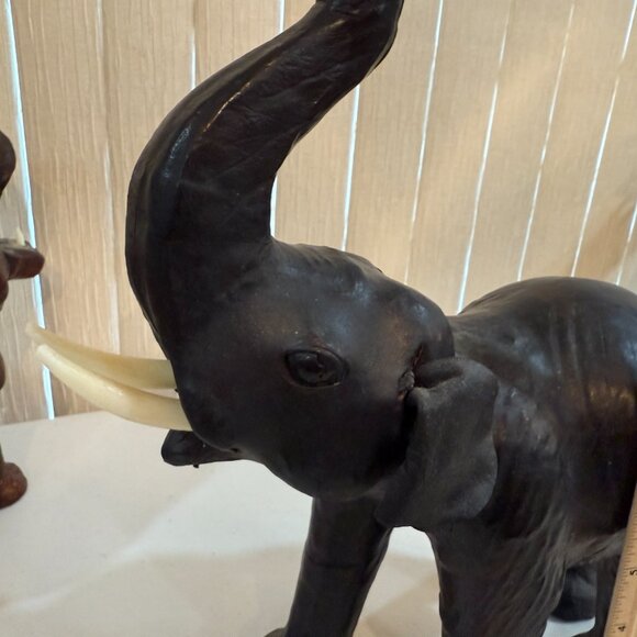 Vintage Leather  Elephant Giraffe Hippo and  Zebra Statues Figurines Lot Of 4 - Picture 6 of 16